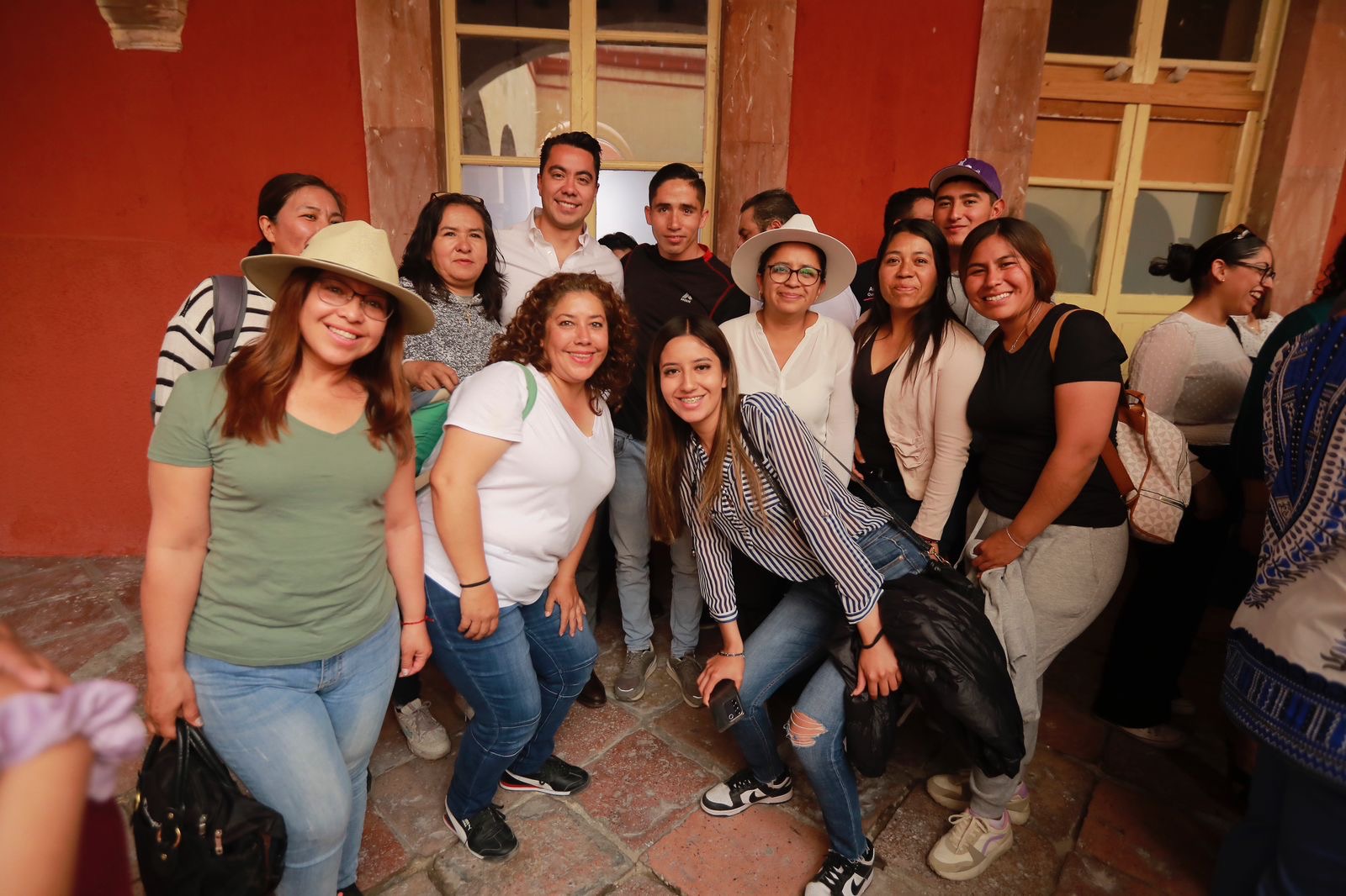 92001ef2-f7c1-4590-8733-f50e1e6c4a4a