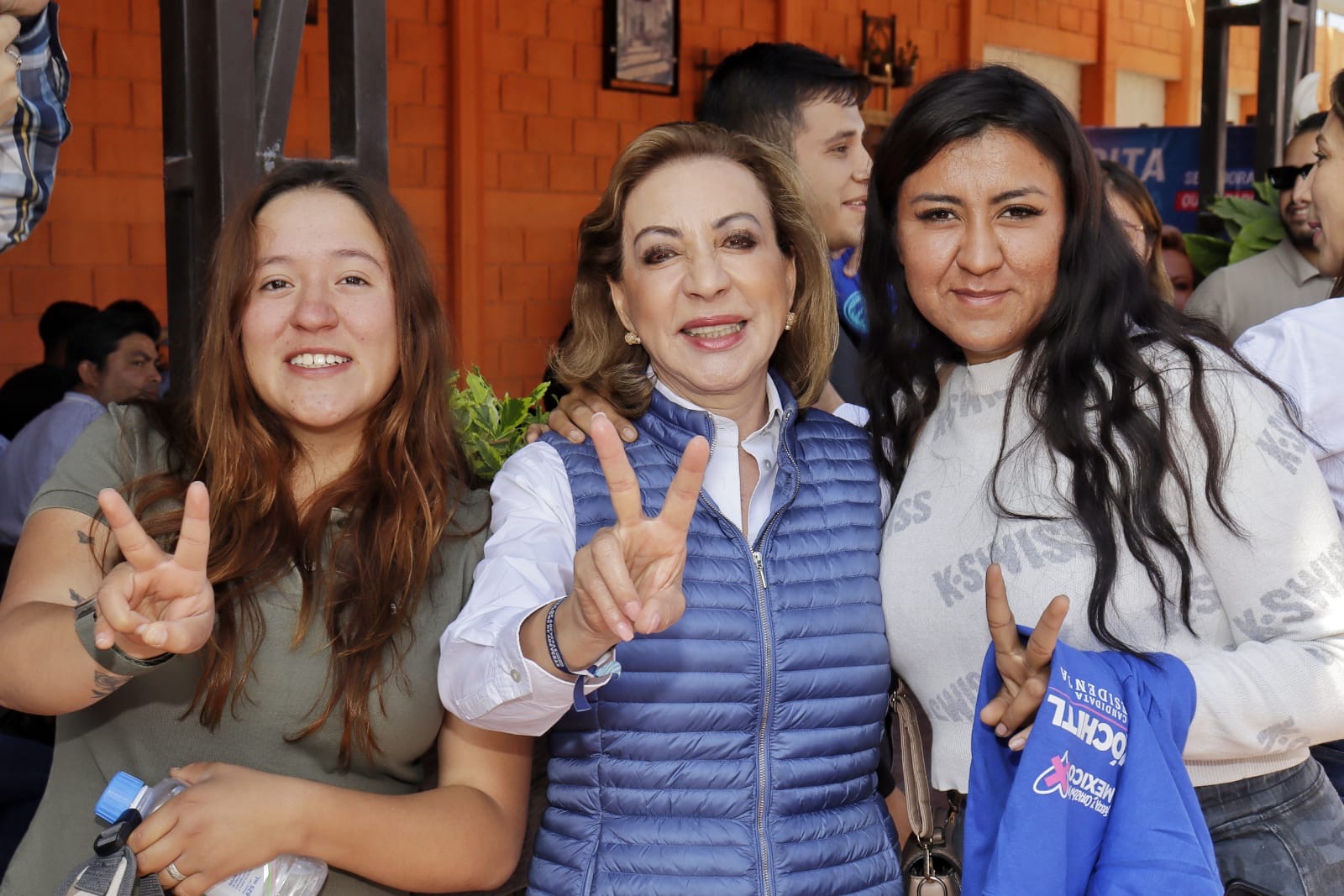 e7a6257f-eb40-4b11-a94a-8782375af016