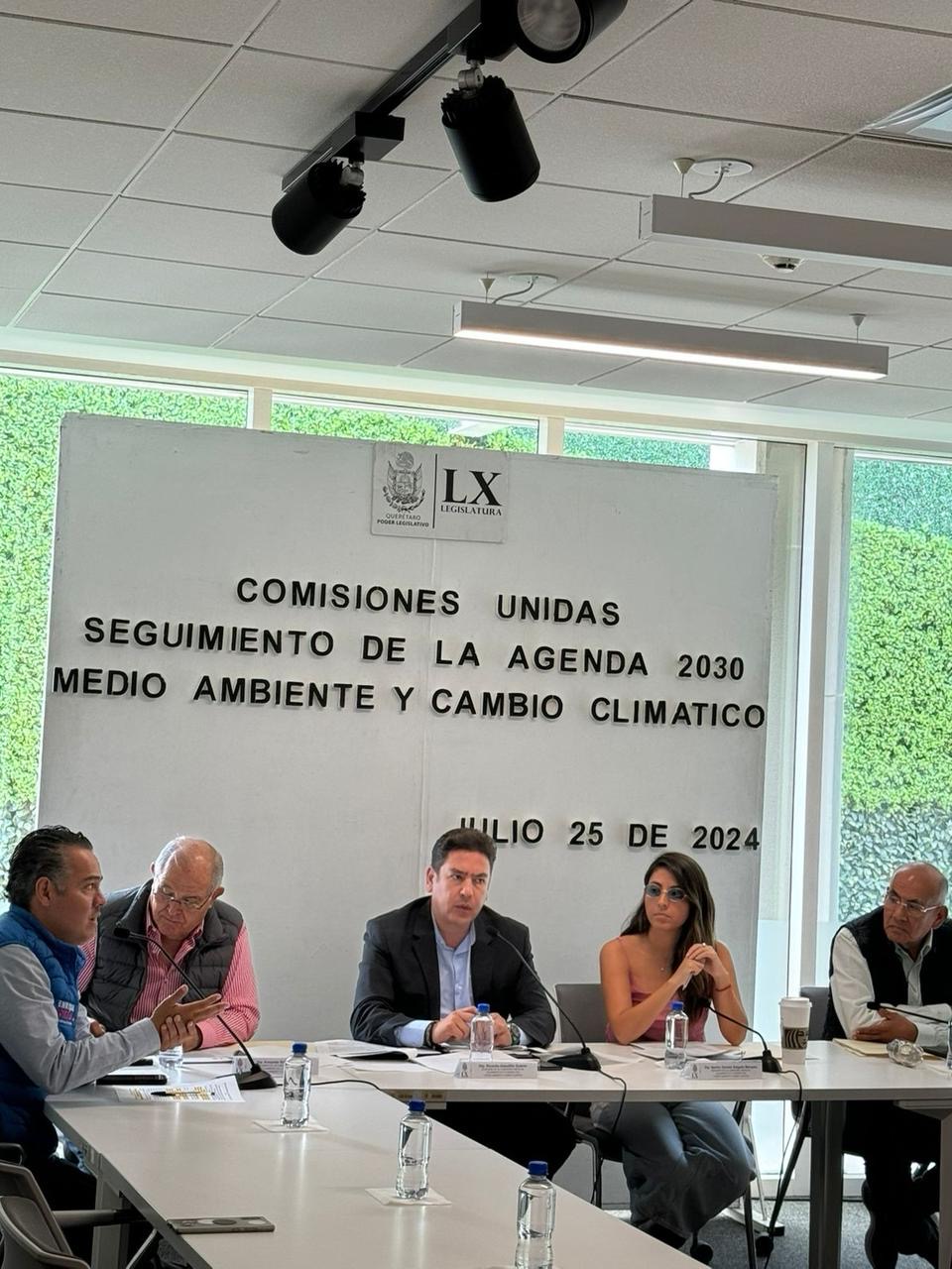 e2f89284-9fa7-4295-acad-508ad291be00 (1)