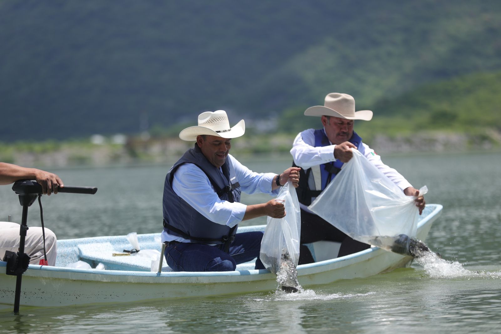 71_273_45179_836512432_SEDEA_entrega_de_alevines_Jalpan_22-08-2024_6