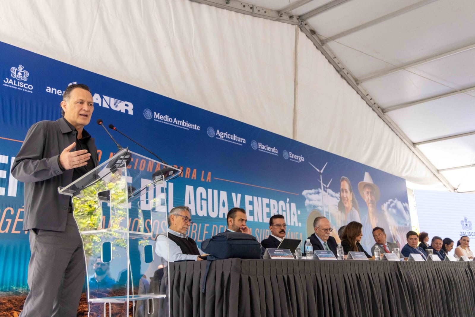 bf6a0302-a17b-41aa-95a5-7ad0a9d4abe6