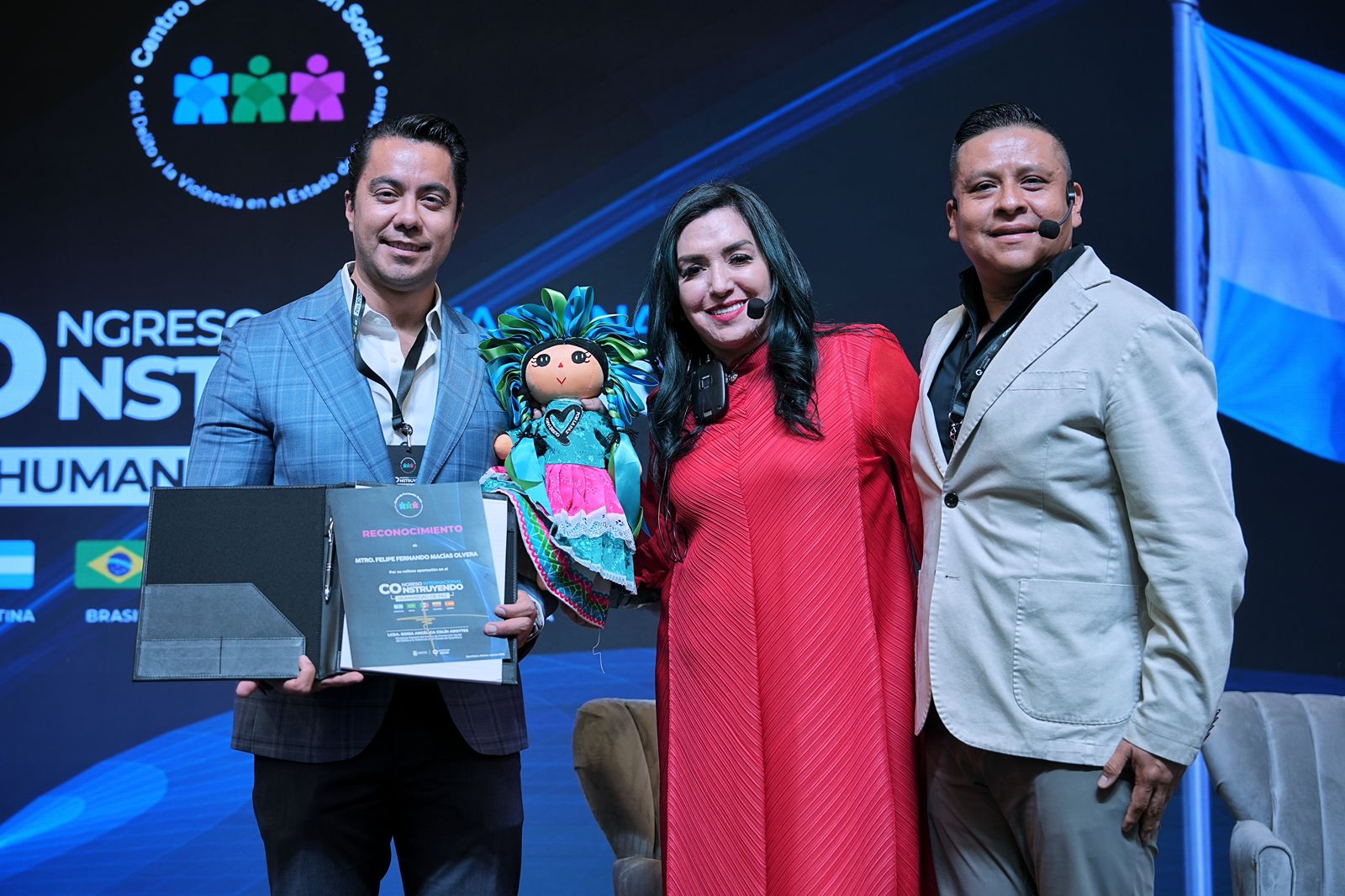 802f033d-19cb-456b-88cc-d59a9612c16c