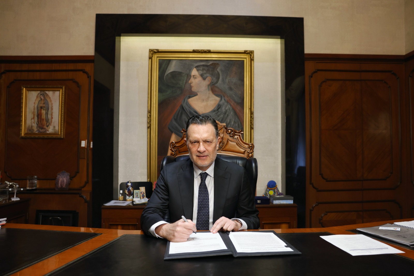 2bf0f833-e205-45c6-b98b-c3bfc2481148