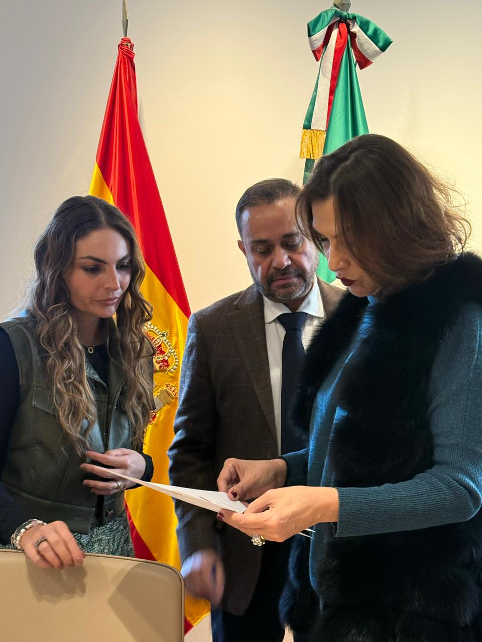 1e22f9bc-80de-4817-bde6-5e1003e938b1