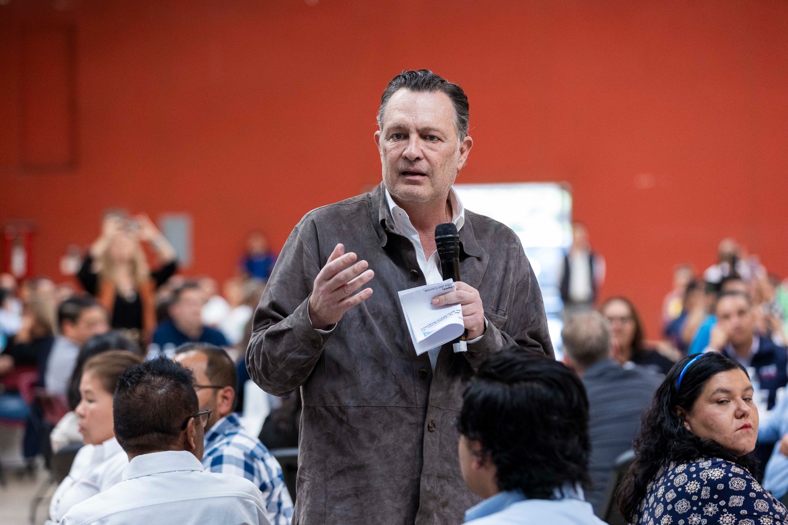 d4aad768-e3a0-4725-a70b-7984b3e30cde