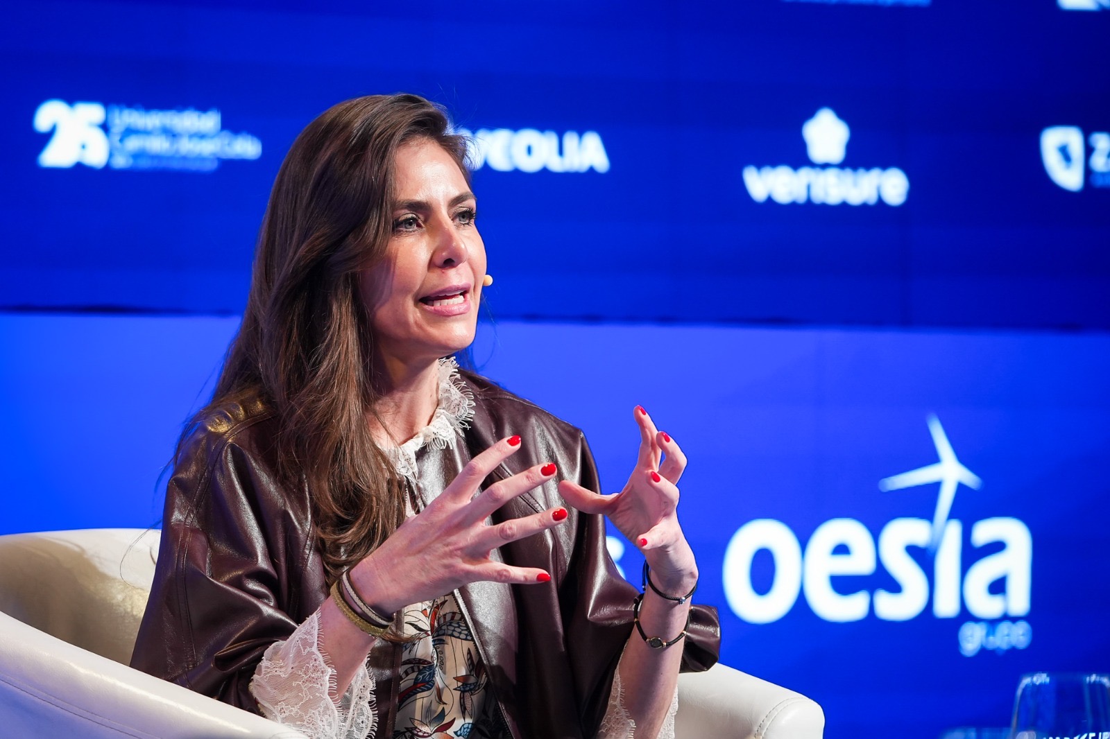 7af27e8c-f7ce-4e97-80c1-33fc13e73614