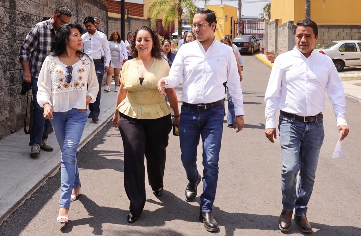 Chepe Guerrero atiende a vecinos de Villas de Camino Real y acuerda mejoras en seguridad y servicios