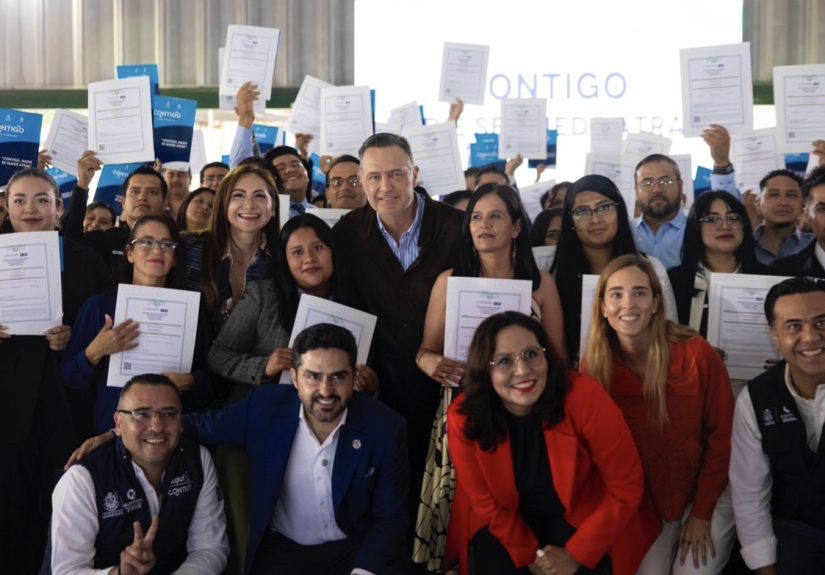 Con estrategia “Nadie se Quede Atrás”, 100 adultos concluyen el bachillerato en Querétaro