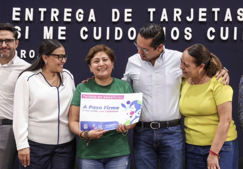 Chepe Guerrero presenta la nueva tarjeta de descuentos en servicios médicos para mujeres de Corregidora