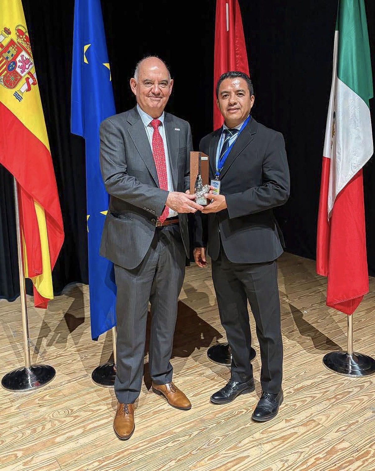Corregidora recibe la Escoba de Platino 2026por la gestión de residuos y limpieza urbana