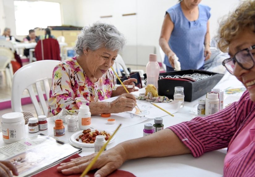 Invita DIF Corregidora a adultos mayores a sumarse a talleres y servicios para mejorar su calidad de vida