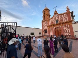 Entrega Ana Paola López Birlain restauración de la Parroquia de la Purísima Concepción de María