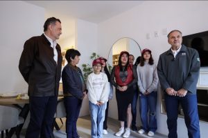 Entregan 117 viviendas del Bienestar en San Juan del Río; Mauricio Kuri reconoció este proyecto