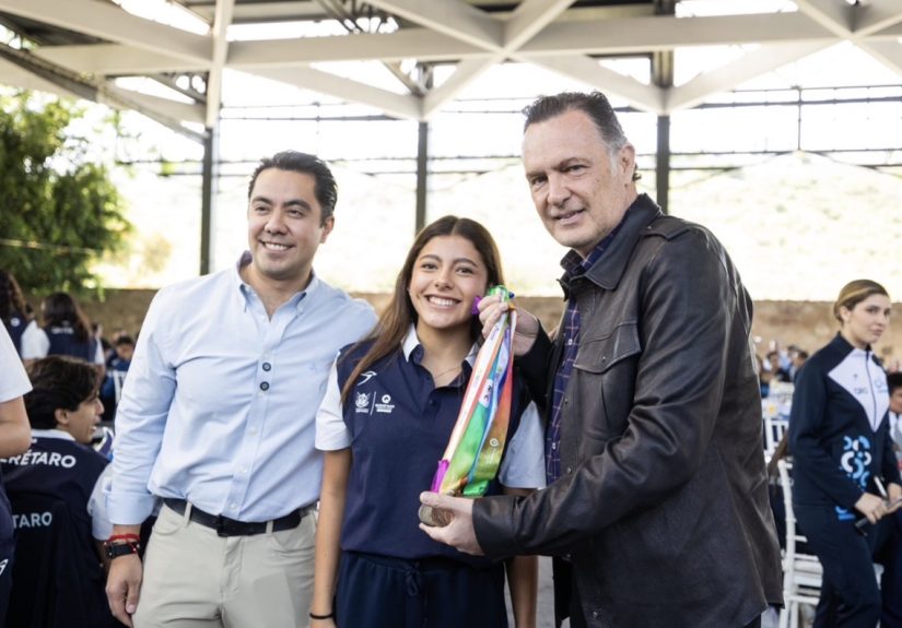 Reconocen Mauricio Kuri y Felifer Macías a medallistas de la Olimpiada Nacional 2026