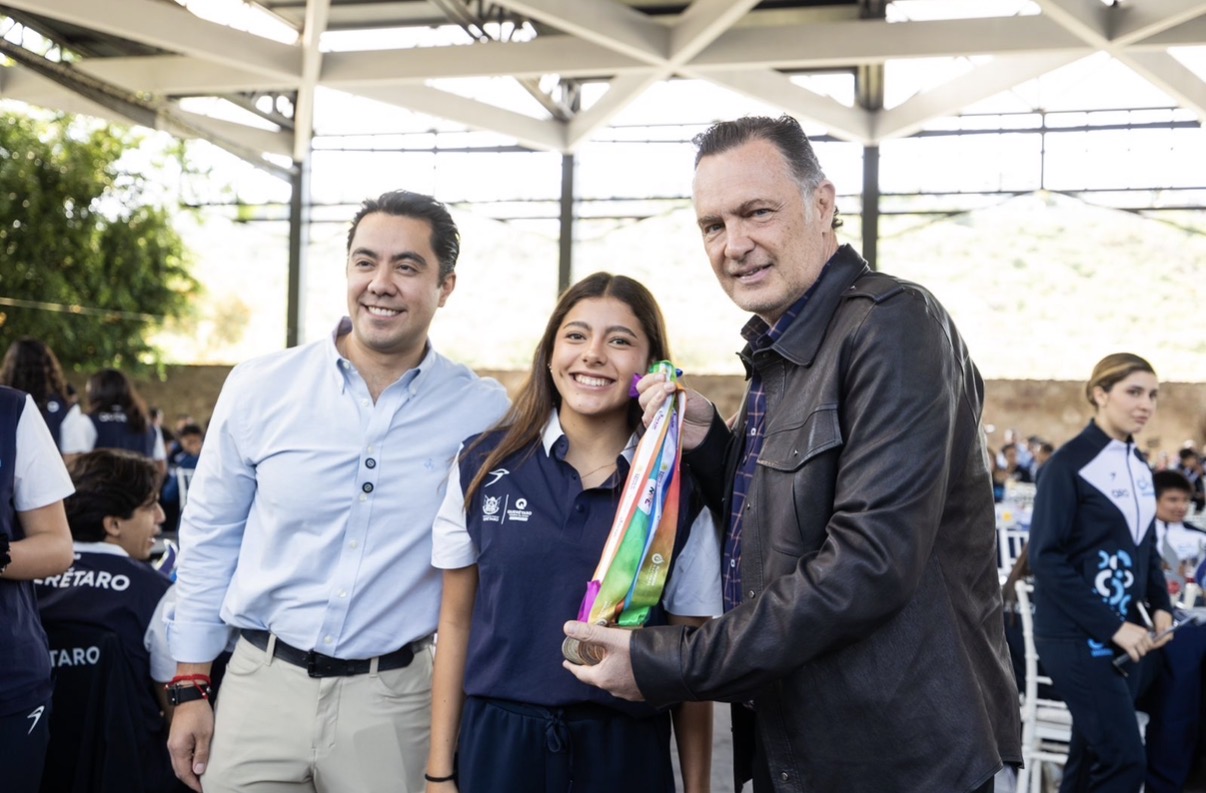 Reconocen Mauricio Kuri y Felifer Macías a medallistas de la Olimpiada Nacional 2026