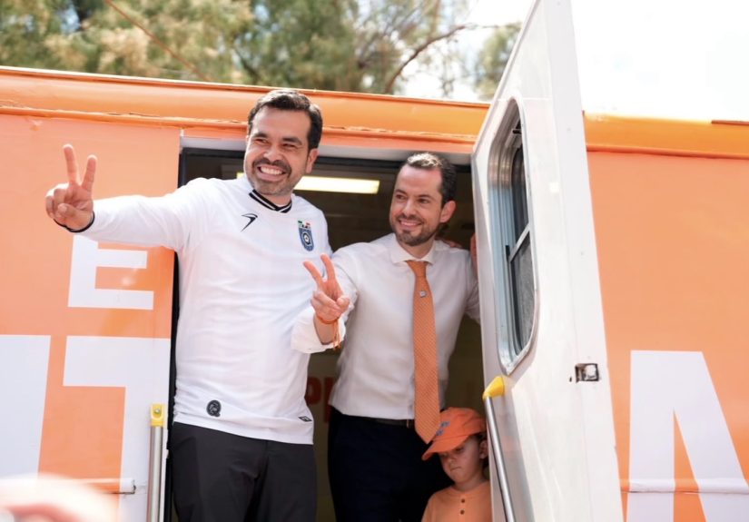 Máynez inaugura “El Ospitalario” la oficina móvil de Paul Ospital