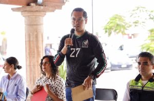 Chepe Guerrero se reúne con vecinos de San Mateo; acuerdan atender barda, iluminación y dren