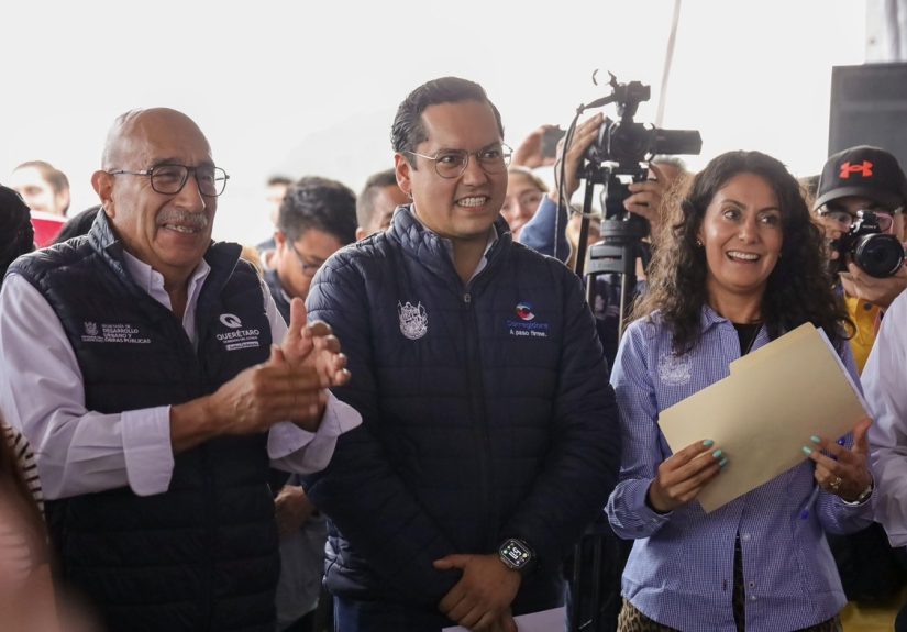 Chepe Guerrero y Luis Nava entregan rehabilitación de vialidades en Paseos del Bosque