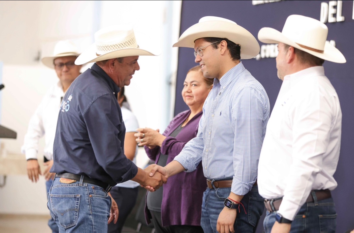 🚜 Chepe Guerrero lleva maquinaria y servicios veterinarios a comunidades rurales de Corregidora