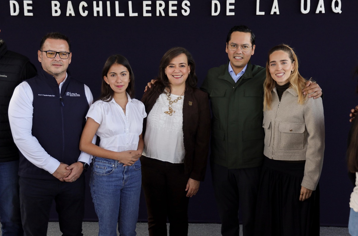 Chepe Guerrero propone reforestar la Prepa UAQ Corregidora junto con estudiantes