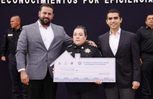Entrega Municipio de Corregidora apoyos de vivienda a policías
