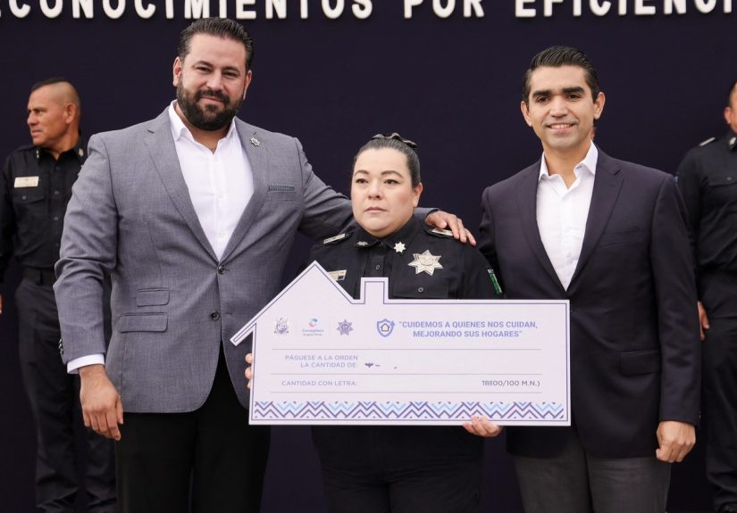 Entrega Municipio de Corregidora apoyos de vivienda a policías