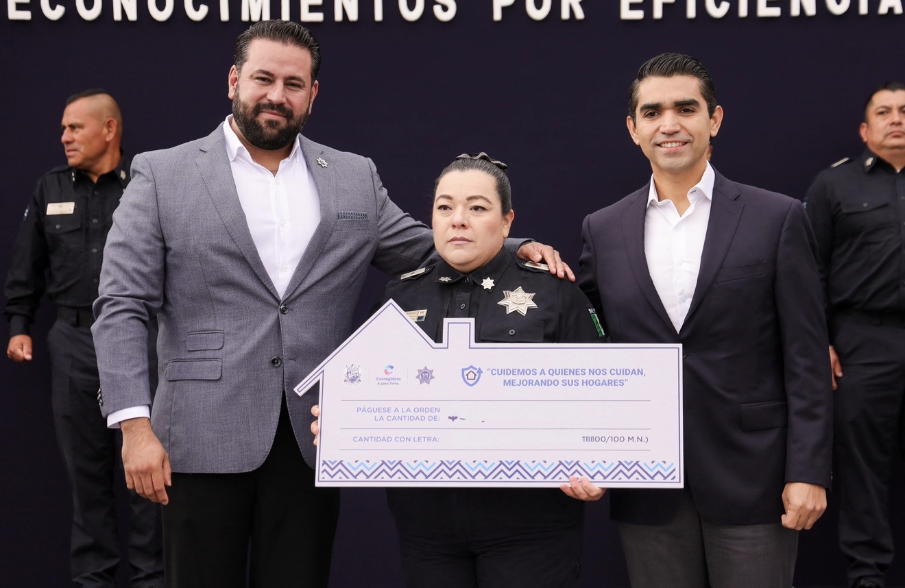 Entrega Municipio de Corregidora apoyos de vivienda a policías