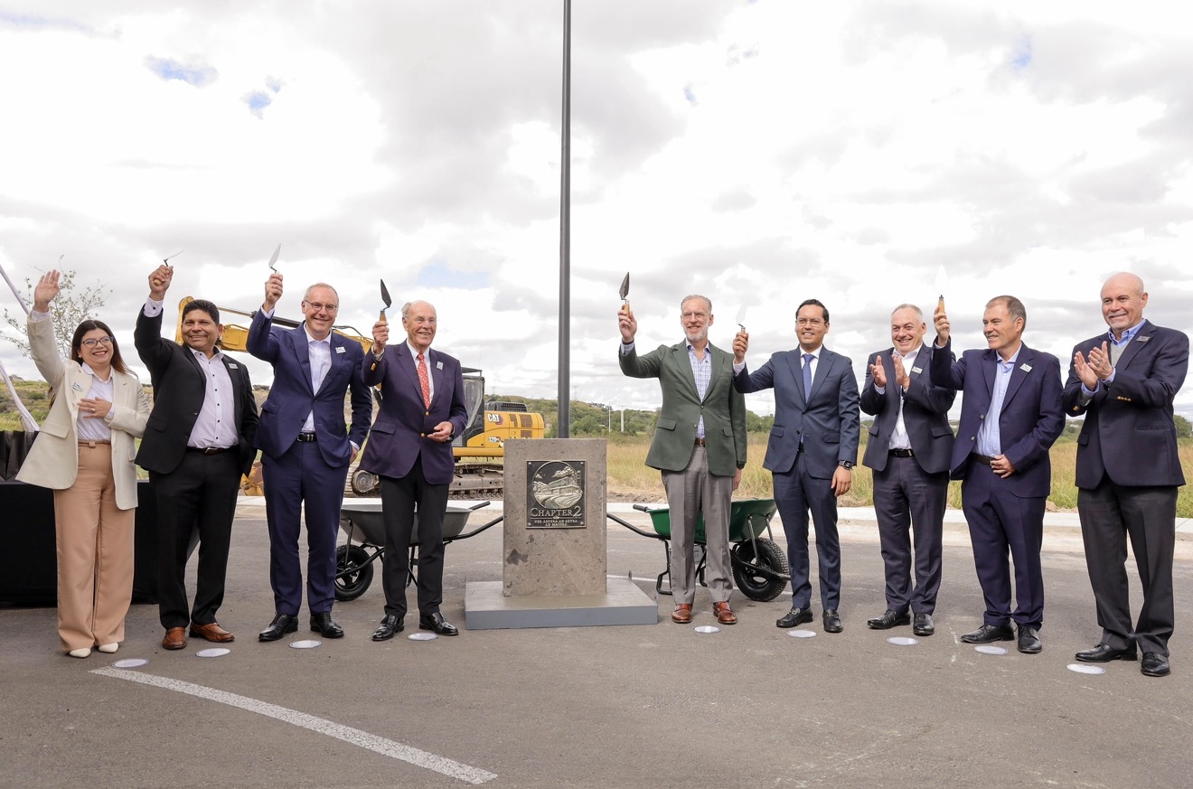 Chepe Guerrero y Marco Del Prete colocan primera piedra de Mankiewicz México en Corregidora; invertirá 25 millones de dólares y generará 250 empleos