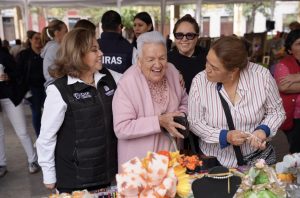 Impulsa Adriana Olvera el consumo con causa a través del Bazar DIF del Municipio de Querétaro