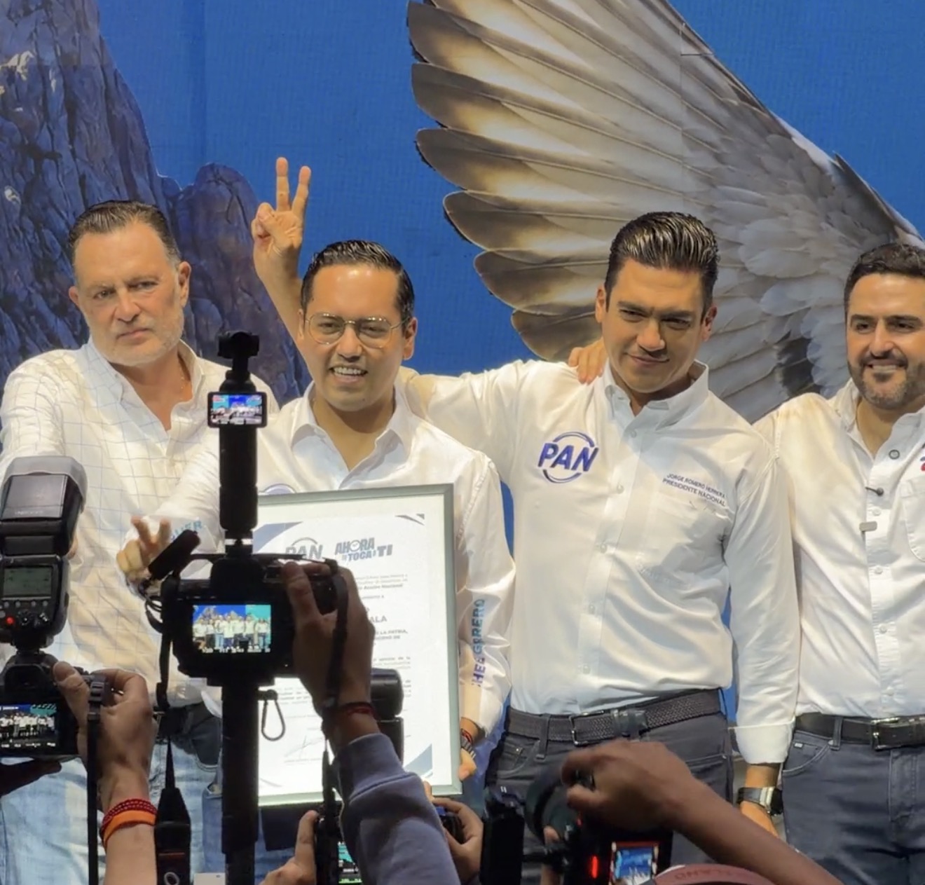Chepe Guerrero asume coordinación de la Defensa de la Patria, la Familia y la Libertad en Corregidora