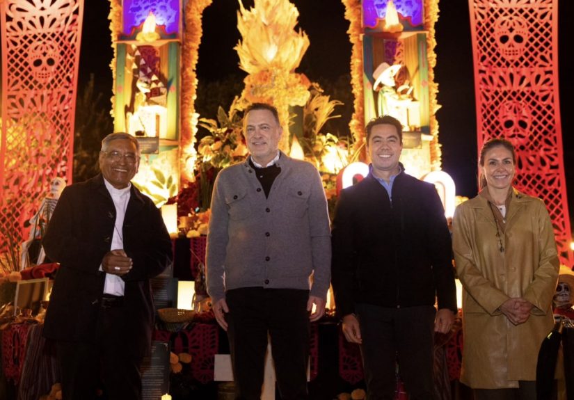 Inauguran autoridades Altar Monumental Guardianes del Patrimonio en Plaza de Armas